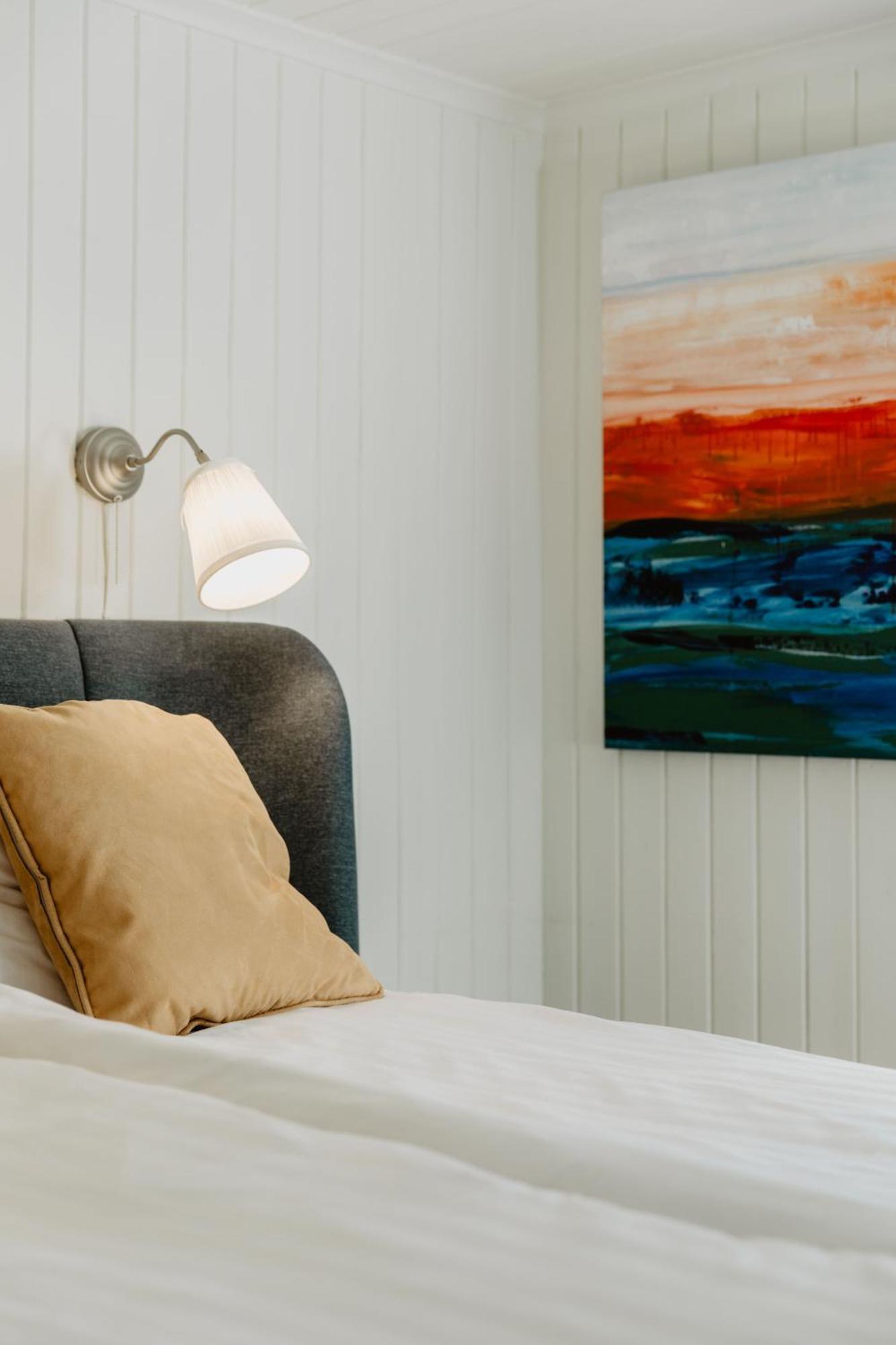 Slottsparken Motel Huskvarna Bagian luar foto