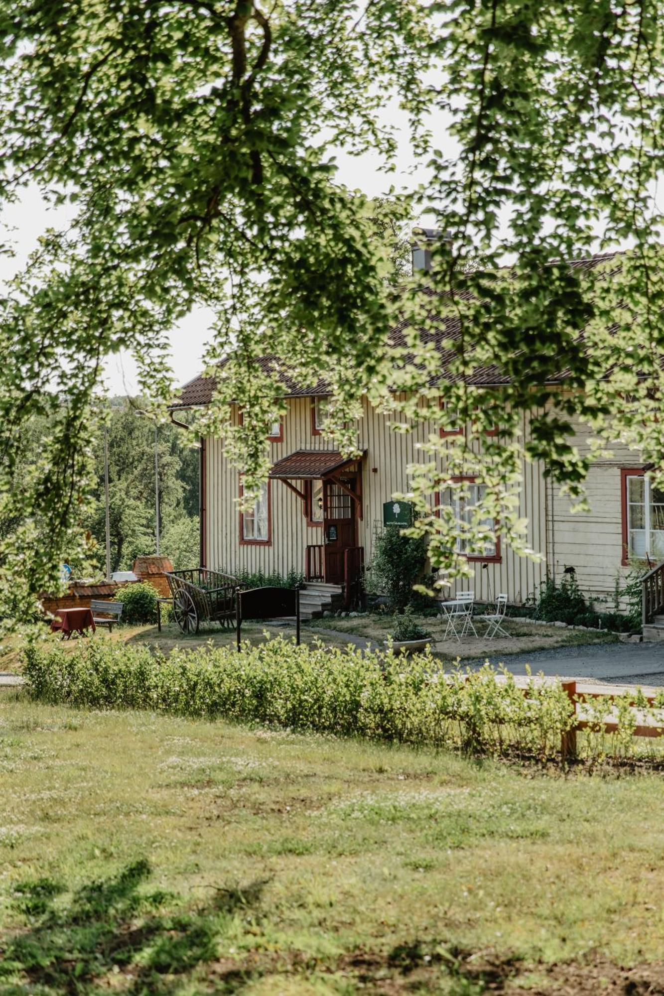 Slottsparken Motel Huskvarna Bagian luar foto